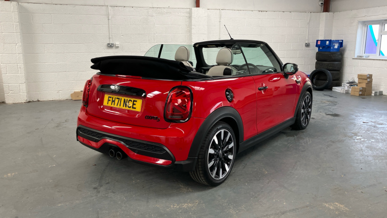 MINI Convertible 2.0 Cooper S Exclusive 2dr Auto [Comfort Pack] Petrol Convertible